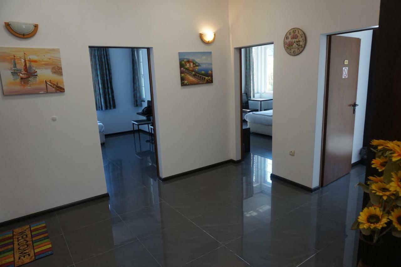 Seaside Guest Rooms Burgas City Exterior foto