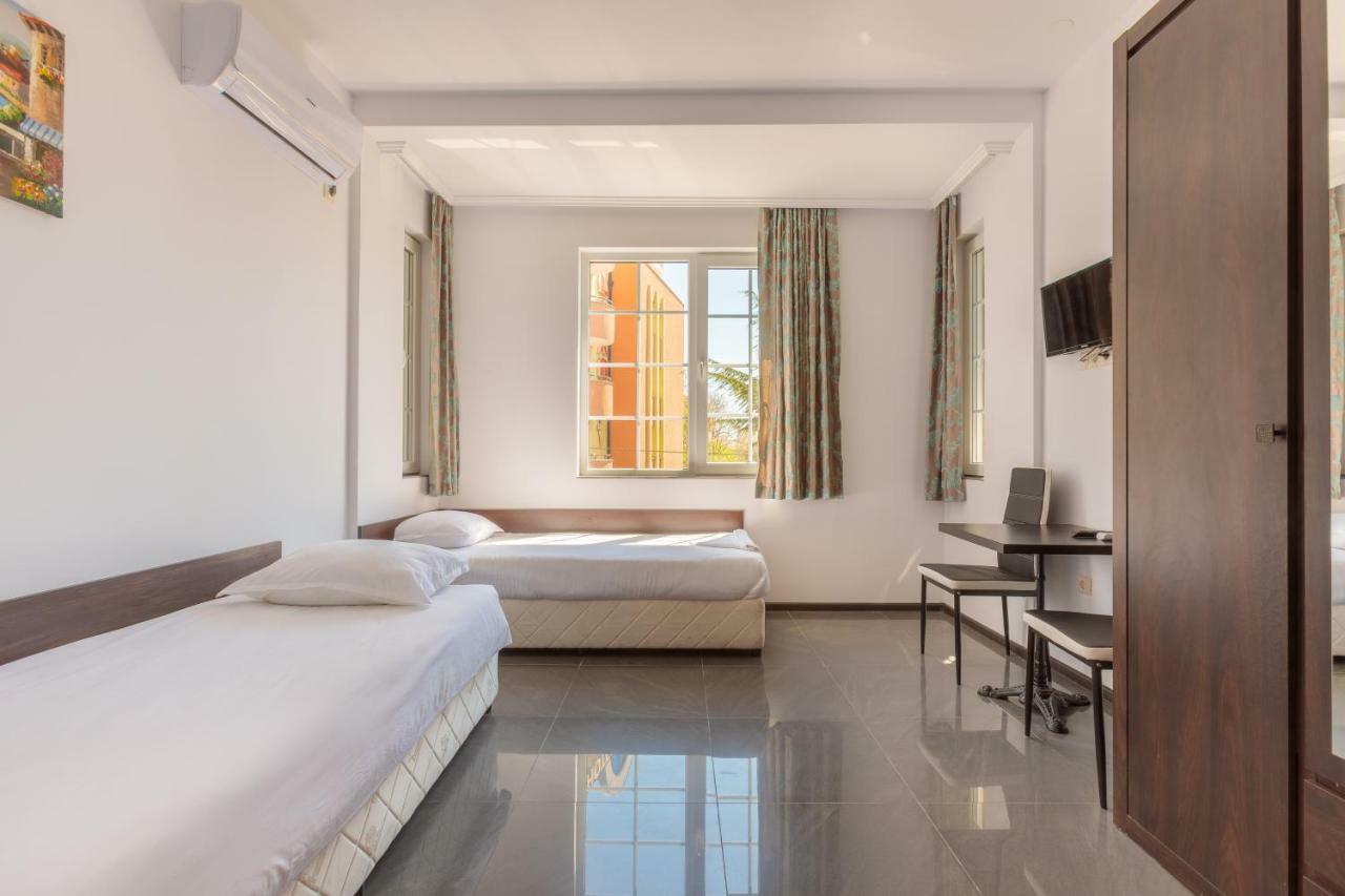 Seaside Guest Rooms Burgas City Exterior foto